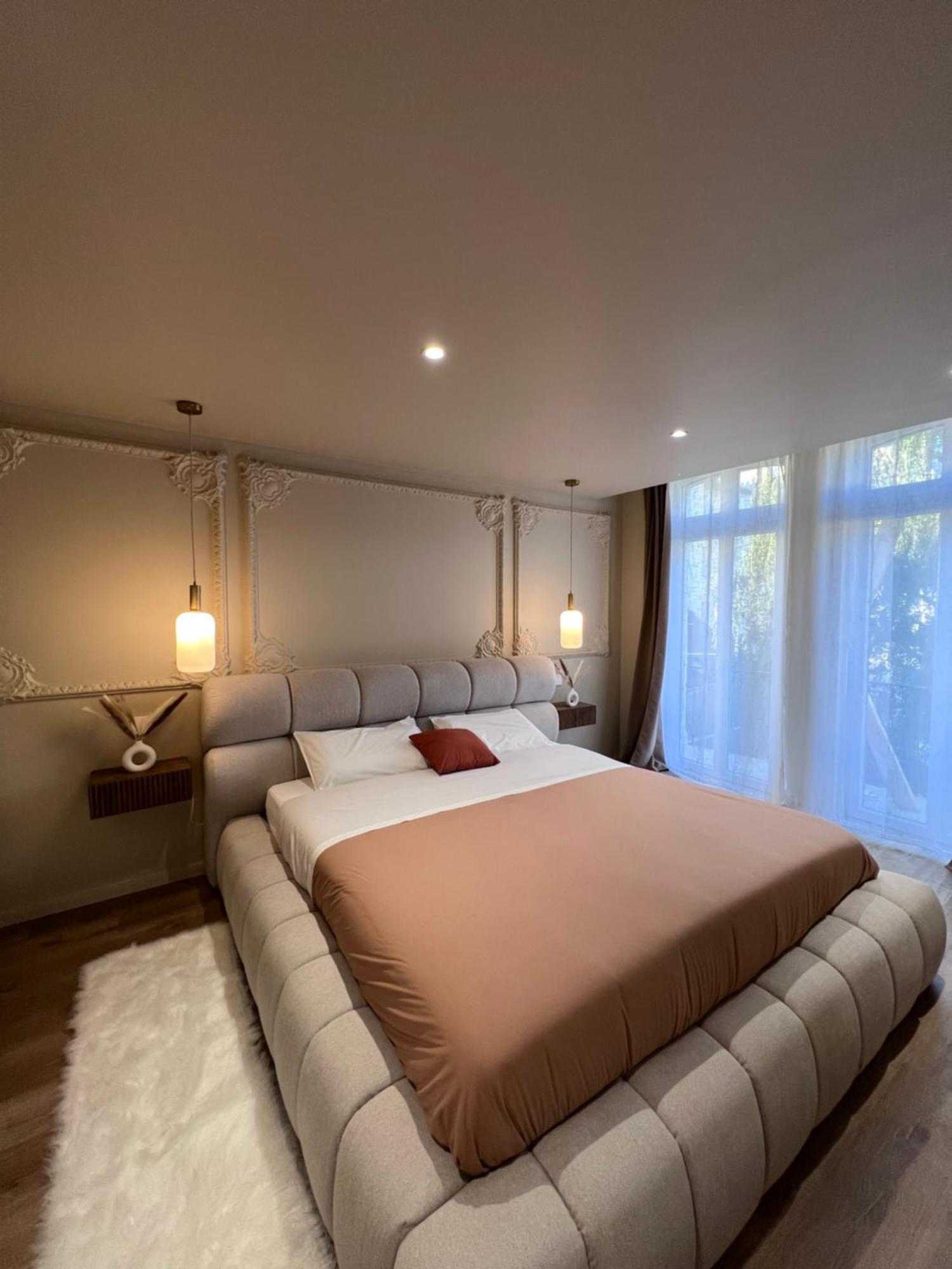Eden Room - Luxe, Balneo & Sauna ルマン エクステリア 写真
